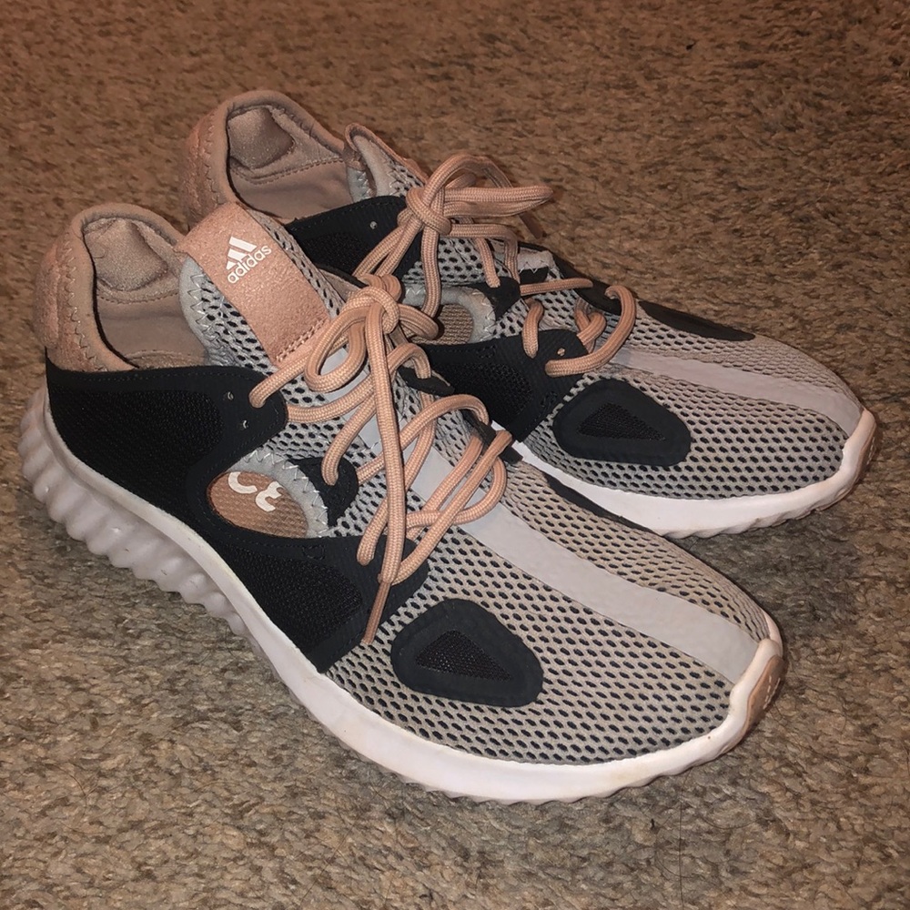 Women’s Adidas Bounce Shoes